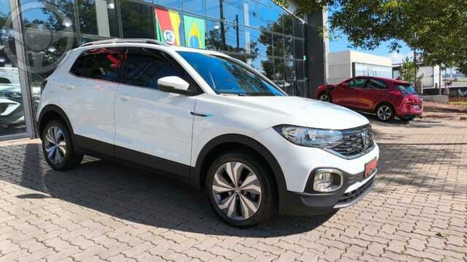 VOLKSWAGEN - TCROSS TCROSS T-CROSS HIGHLINE 1.4 TURBO - - 2020/2020 - BRANCA - R$ 104.900,00