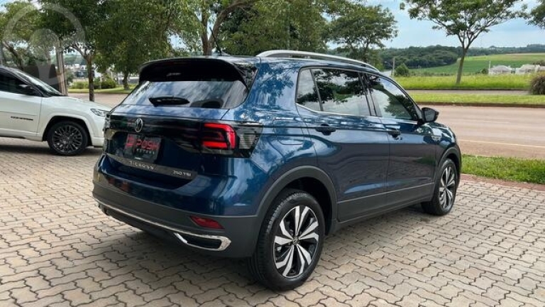 VOLKSWAGEN - T CROSS TCROSS HIGHLINE 1.4 TURBO - 25 - GARANTIA DE FÁBRICA - - 2023/2024 - AZUL - R$ 144.900,00