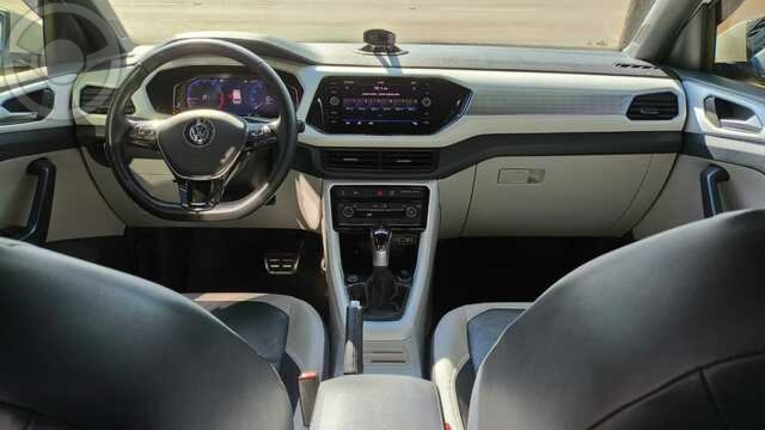 VOLKSWAGEN - TCROSS TCROSS T-CROSS HIGHLINE 1.4 TURBO - - 2020/2020 - BRANCA - R$ 104.900,00