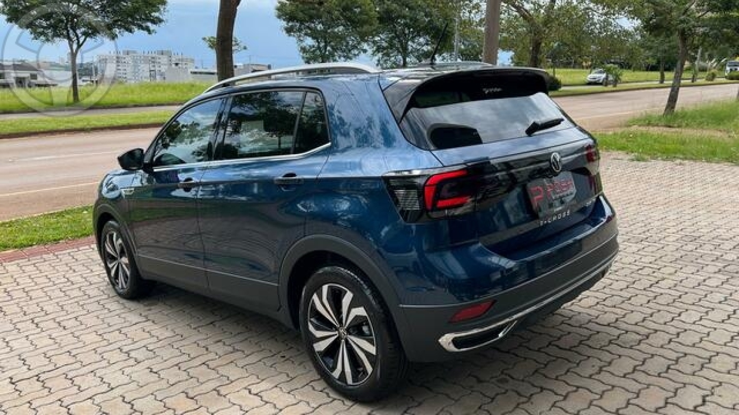 VOLKSWAGEN - T CROSS TCROSS HIGHLINE 1.4 TURBO - 25 - GARANTIA DE FÁBRICA - - 2023/2024 - AZUL - R$ 144.900,00