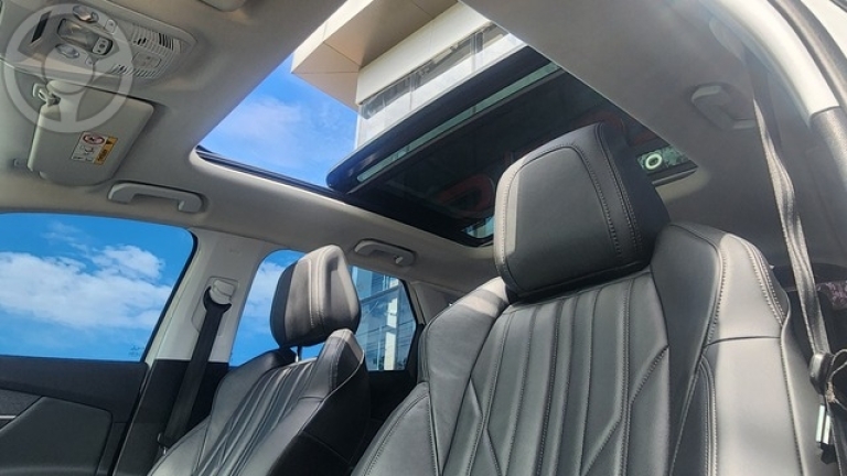 PEUGEOT - 3008 GRIFFE PACK 1.6 TURBO - - BAIXO - - 2018/2019 - BRANCA - R$ 124.900,00