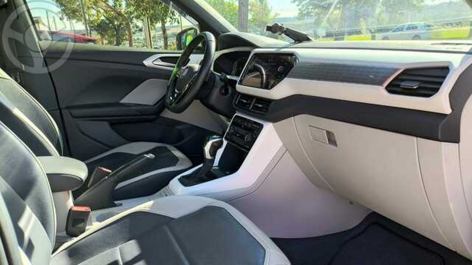 VOLKSWAGEN - TCROSS TCROSS T-CROSS HIGHLINE 1.4 TURBO - - 2020/2020 - BRANCA - R$ 104.900,00