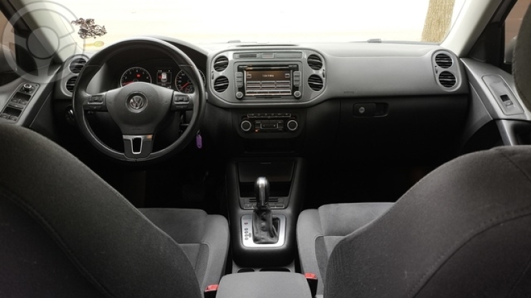 VOLKSWAGEN - TIGUAN TSI 2.0 TURBO - - 2014/2015 - PRATA - R$ 73.900,00
