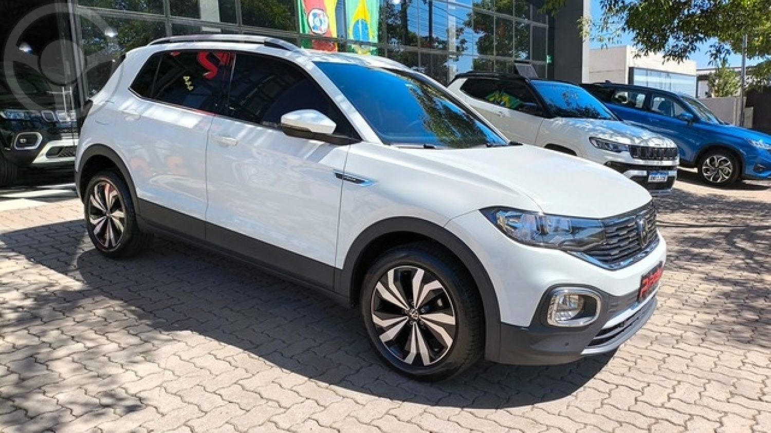 VOLKSWAGEN - TCROSS T-CROSS HIGHLINE 1.4 TURBO - 25 - - BAIXO - - 2023/2024 - BRANCA - R$ 144.900,00