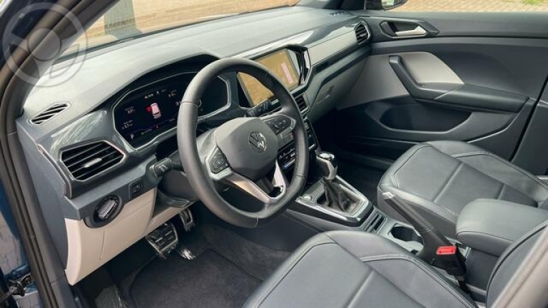 VOLKSWAGEN - T CROSS TCROSS HIGHLINE 1.4 TURBO - 25 - GARANTIA DE FÁBRICA - - 2023/2024 - AZUL - R$ 144.900,00