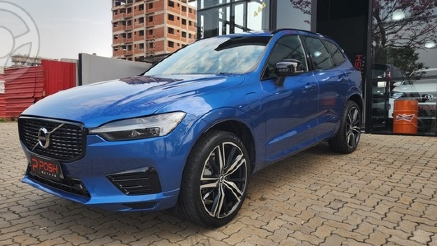 VOLVO - VOLVO XC 60 XC60 T8 R DESIGN - - BAIXO - - 2021/2021 - AZUL - R$ 259.900,00