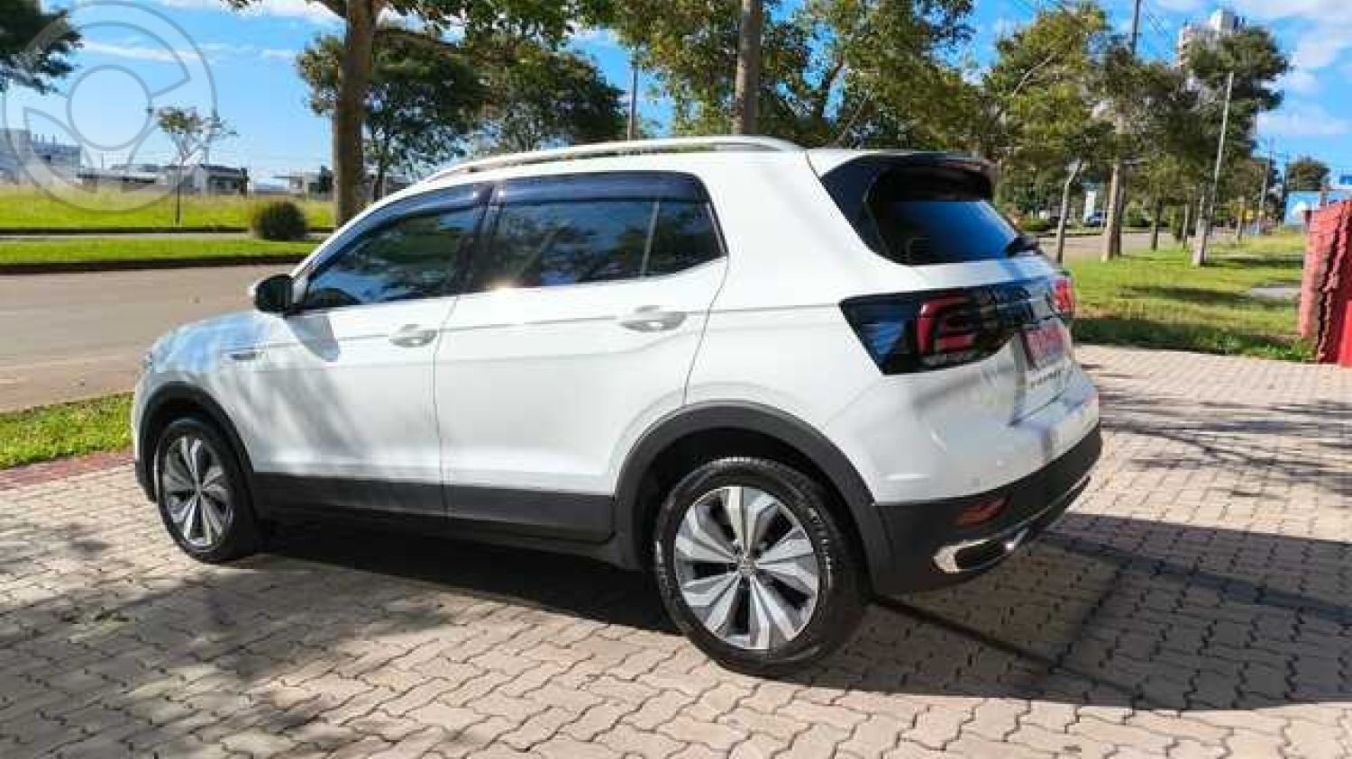 VOLKSWAGEN - TCROSS TCROSS T-CROSS HIGHLINE 1.4 TURBO - - 2020/2020 - BRANCA - R$ 104.900,00