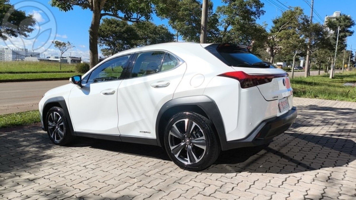 LEXUS - LEXUS UX U X 250 H LUXURY - BAIXO - - - 2019/2019 - BRANCA - R$ 144.900,00