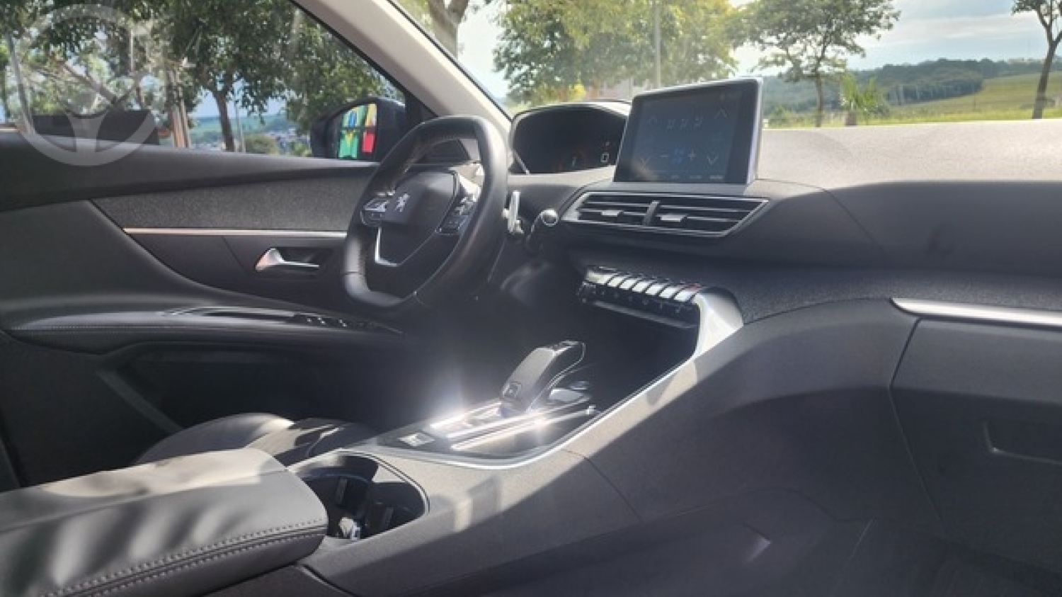 PEUGEOT - 3008 GRIFFE PACK 1.6 TURBO - - BAIXO - - 2018/2019 - BRANCA - R$ 124.900,00