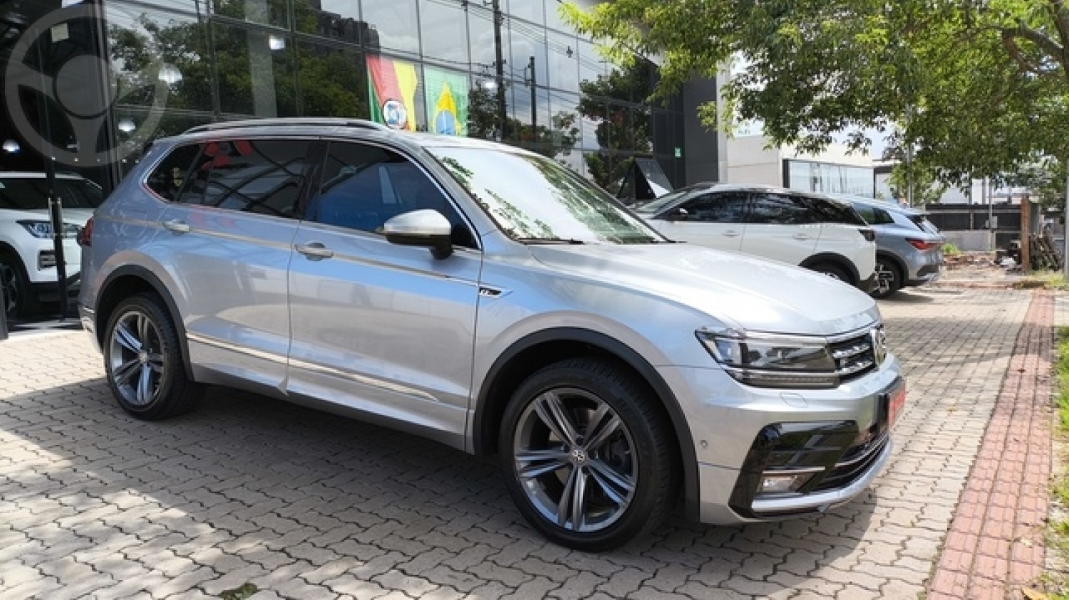 VOLKSWAGEN - TIGUAN ALLSPACE TSI 350 R LINE 2.0 TURBO 4MOTION - - 2019/2020 - PRATA - R$ 182.900,00